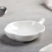 Соусник с ручкой "Цветочик" 10,5х7х2 см, цвет белый арт.4951210 г.Екатеринбург