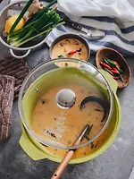 Кастрюля 2л со стеклянной крышкой, АП линия "Trendy style" (lime) "Kukmara"  к21tsl