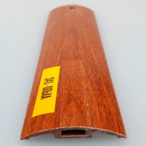 Porog s montazhnym kanalom 36mm 1,6m 