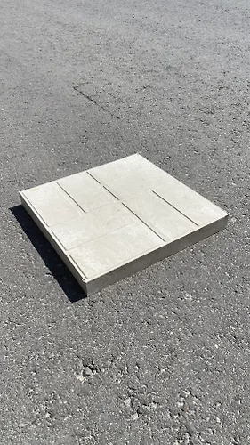 Plitka trotuarnaya polimerpeschanaya 330*330*35 seraya 450 sht_1