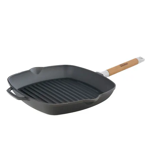 Skovoroda-gril chugunnaya 280h280 so semnoj derevyannoj ruchkoj 280*280 0628 