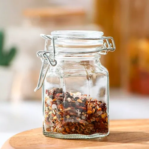 Banka dlya sypuchih produktov s bugelnym zamkom 
