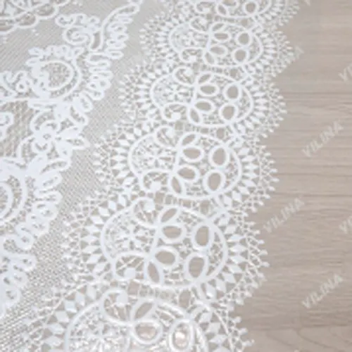 027 white Kleenka PVH v rulone LACE(Muza) 1,32*22 m_1
