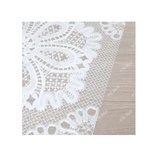 026 white Kleenka PVH v rulone LACE(Muza) 1,32*22 m_1