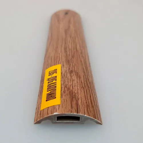 Porog s montazhnym kanalom 42mm 0,9m 